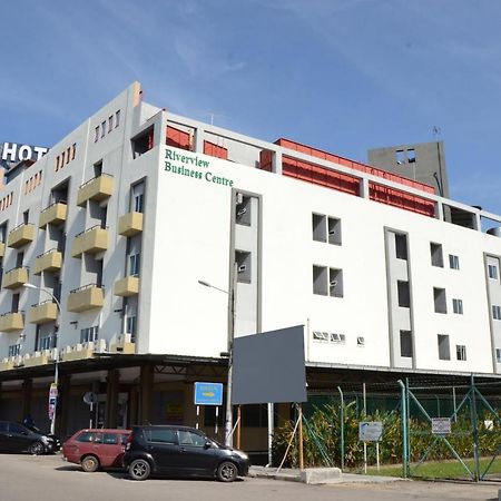 Riverview Hotel Bahau Exteriör bild